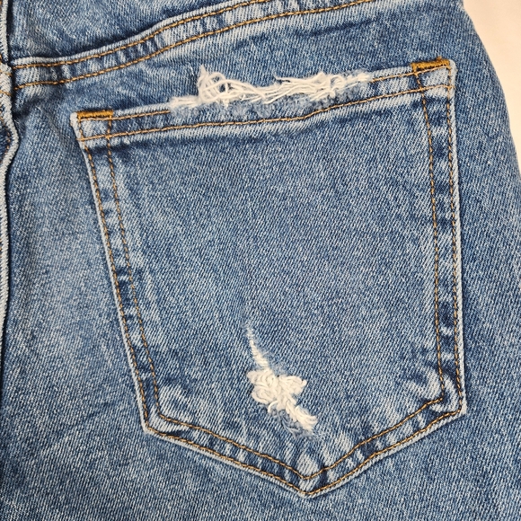 Vintage Abercrombie & Fitch Curve Love High Rise Mom Jeans Size 26/2R DISTRESSED - Picture 7 of 16